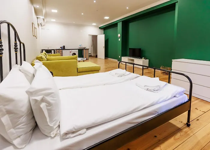 招待所 Saffron 3*